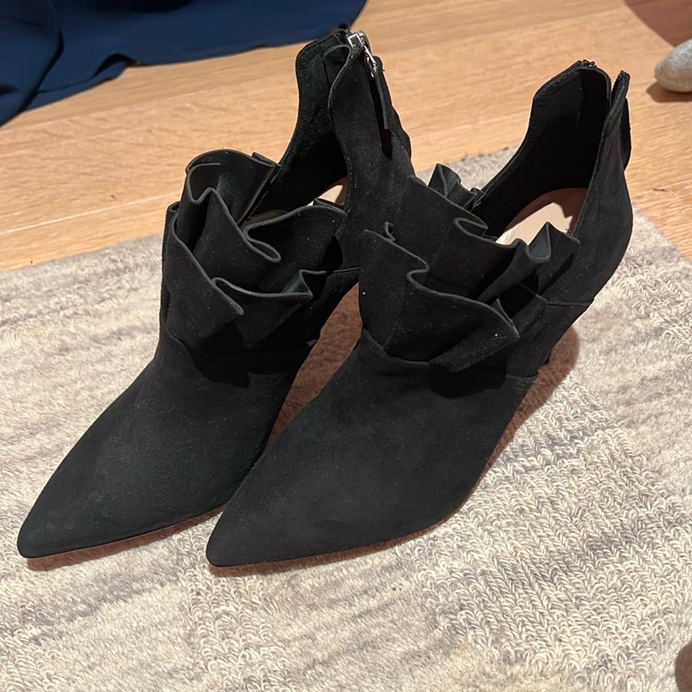 Black heeled booties